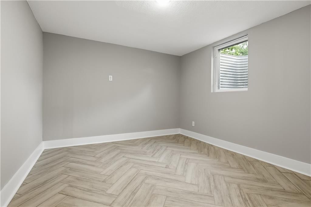 1411 N 75th Drive — photo 22