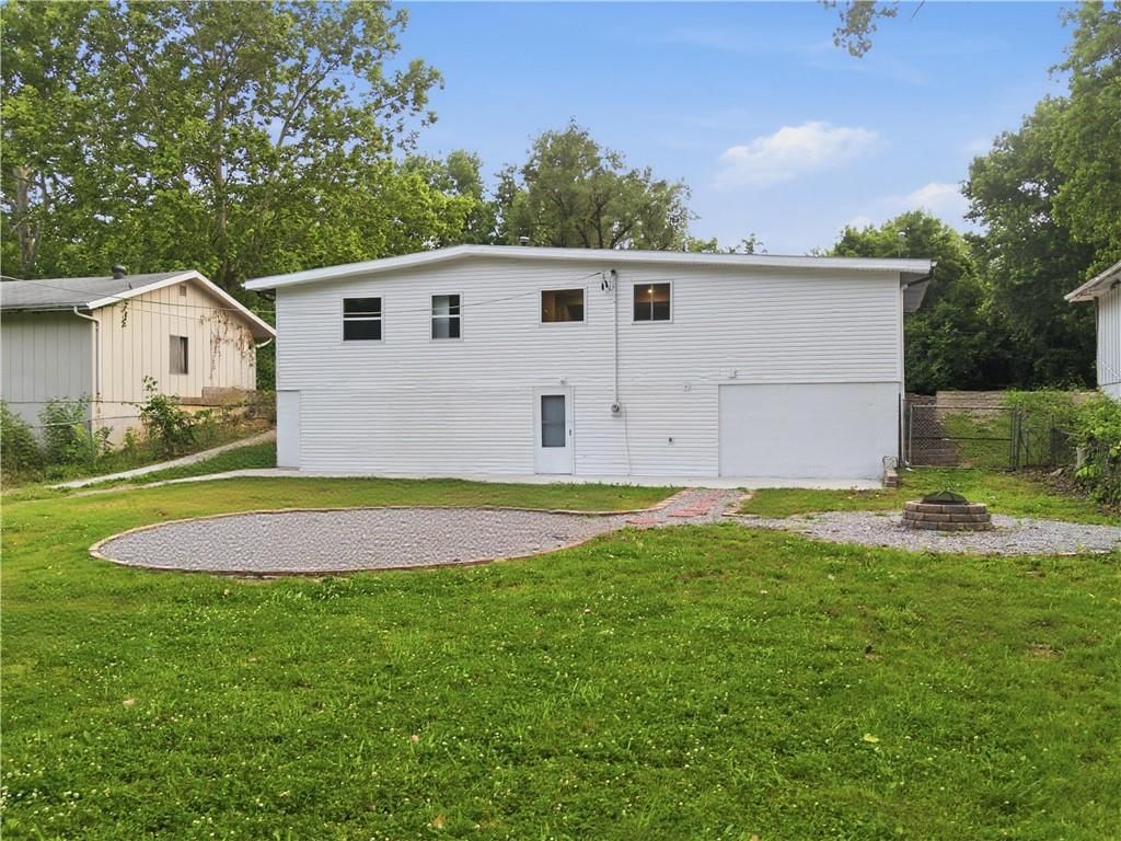 1411 N 75th Drive — photo 24