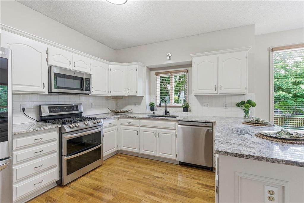 15009 Horton Street — photo 17