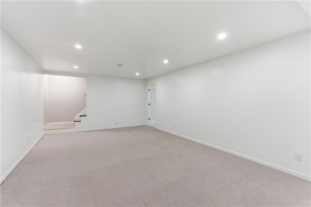 15009 Horton Street — photo 36