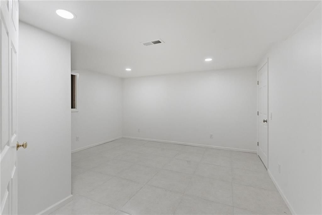 15009 Horton Street — photo 40