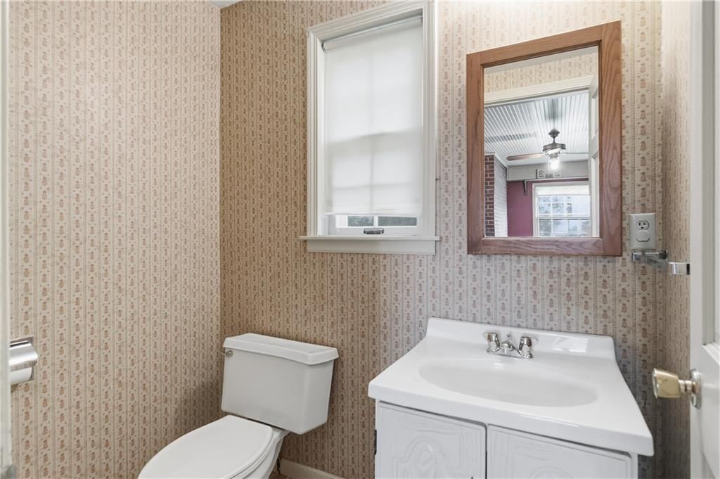 500 E 66th Terrace — photo 11