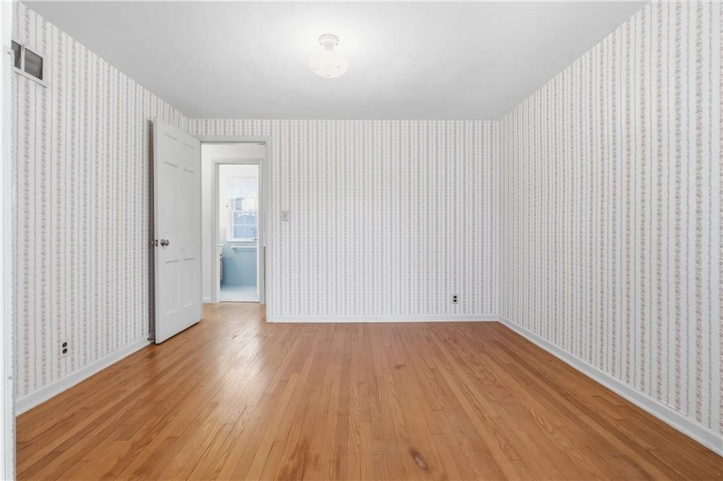 500 E 66th Terrace — photo 18