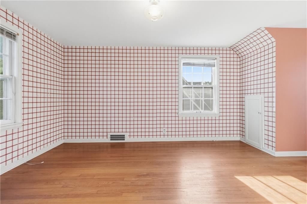 500 E 66th Terrace — photo 27