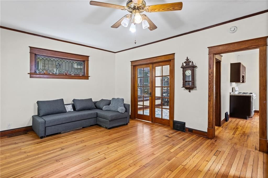 3552 Genessee Street — photo 5