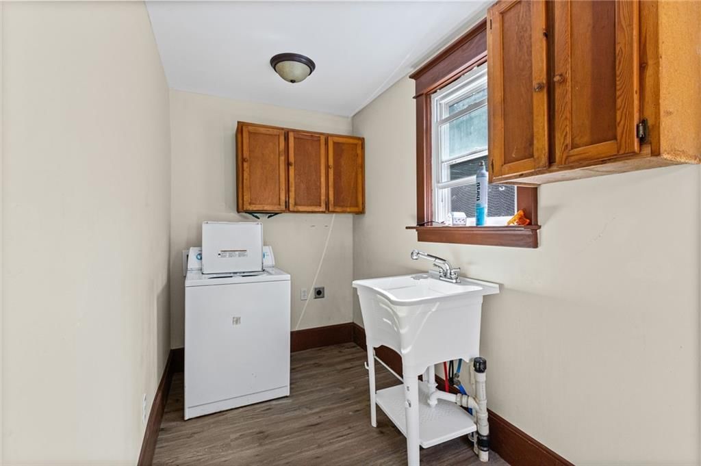 3552 Genessee Street — photo 14