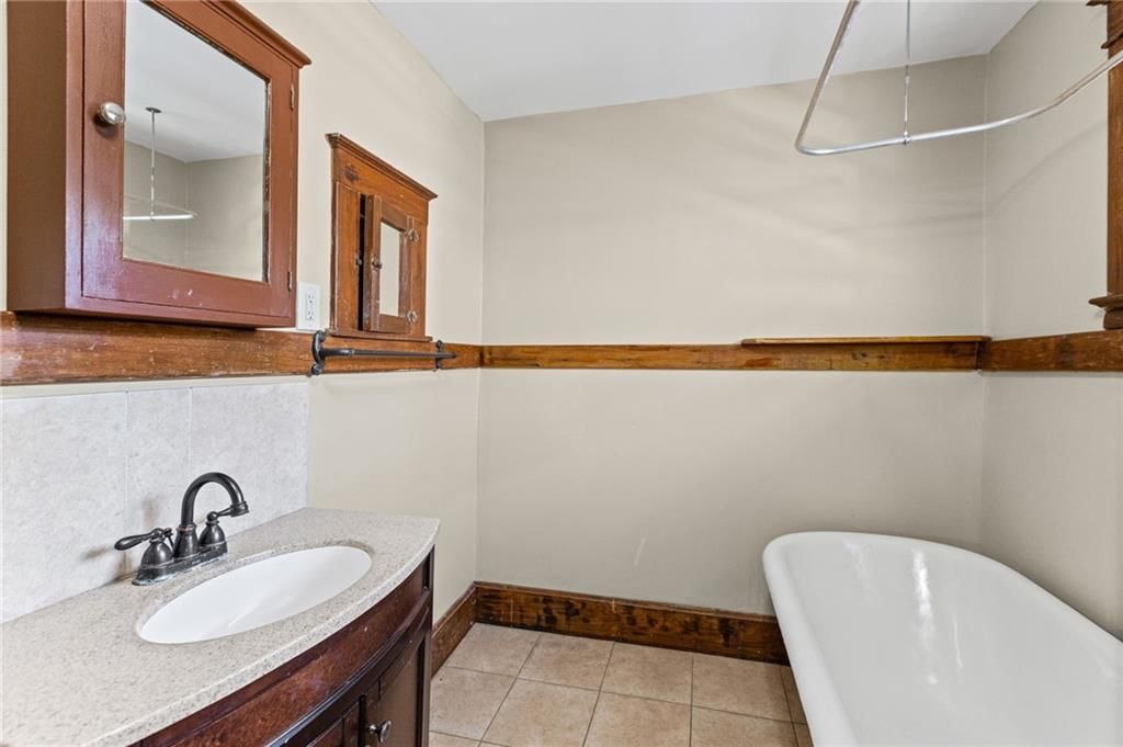 3552 Genessee Street — photo 24