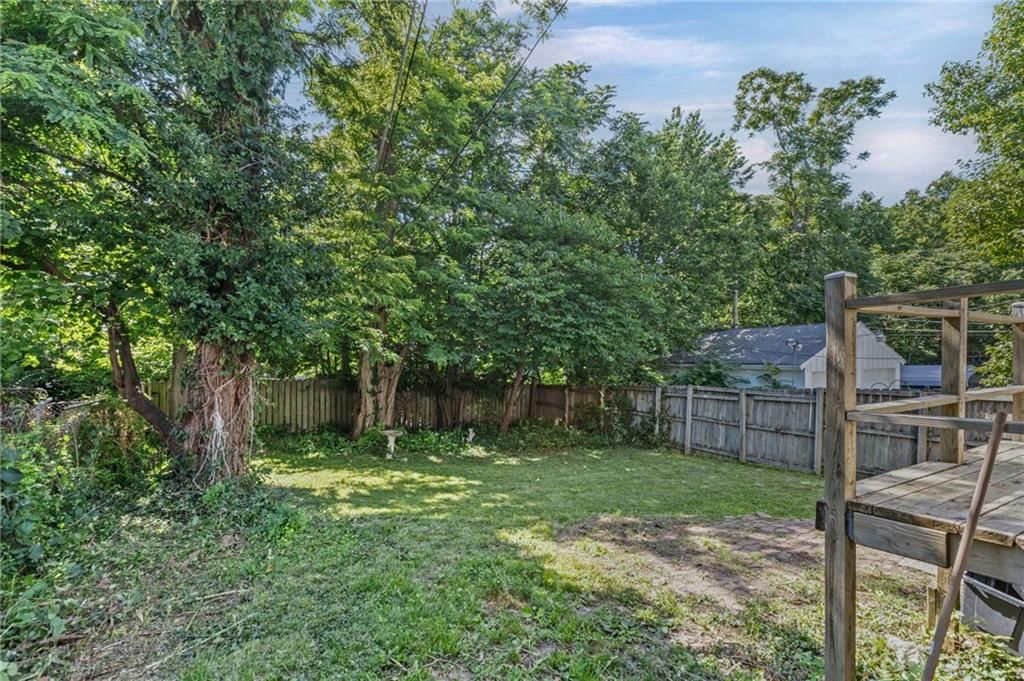 3552 Genessee Street — photo 29