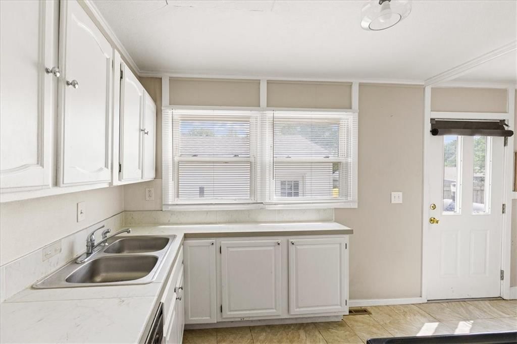 1115 NE 43rd Terrace — photo 7