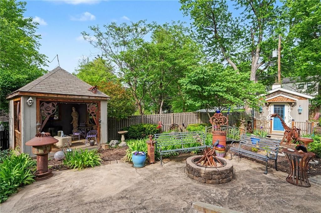 2 W Bridlespur Terrace — photo 29