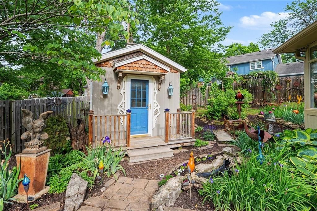2 W Bridlespur Terrace — photo 31