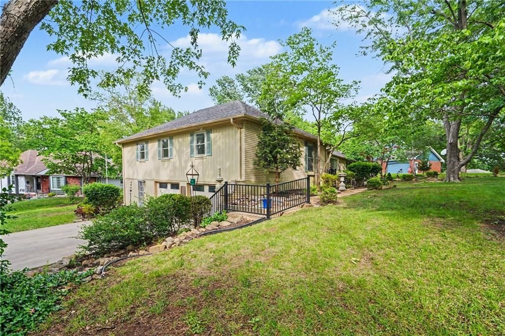 2 W Bridlespur Terrace — photo 35