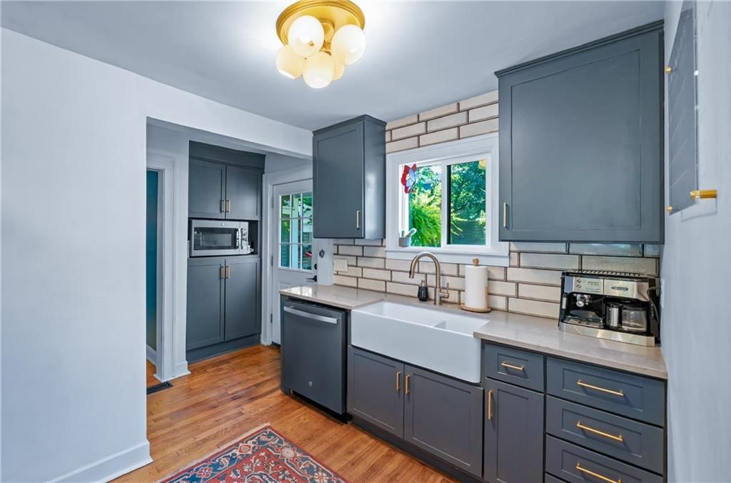 27 W Winthrope Road — photo 13