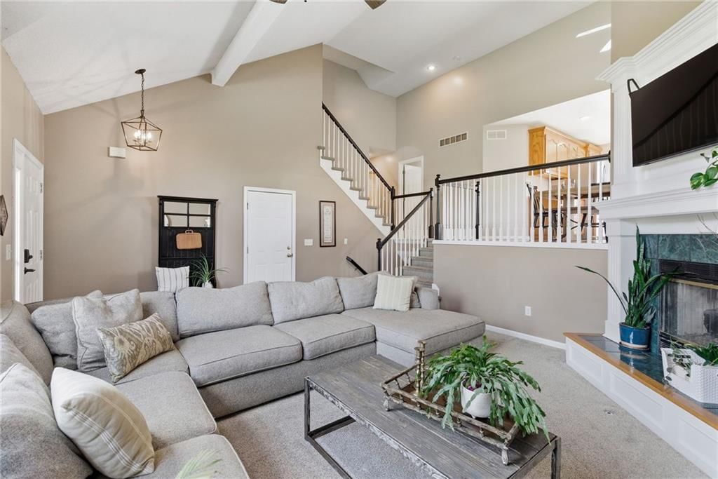 15730 S Kenwood Street — photo 10