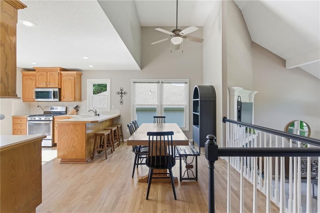 15730 S Kenwood Street — photo 14