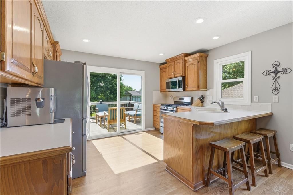 15730 S Kenwood Street — photo 19
