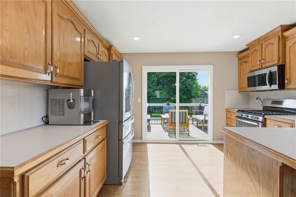 15730 S Kenwood Street — photo 20