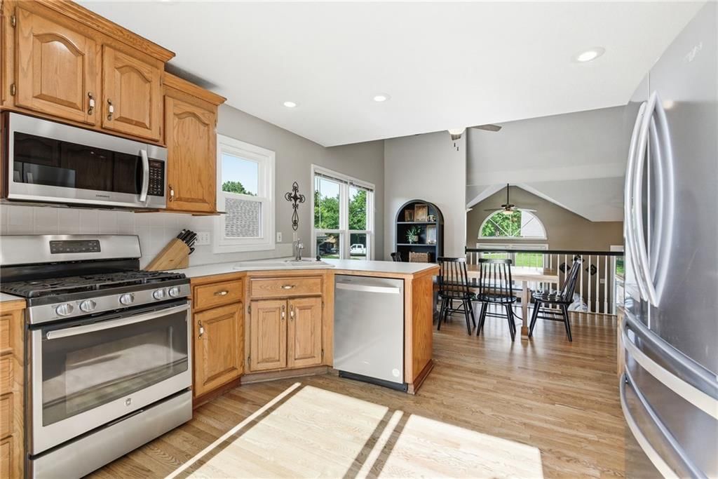 15730 S Kenwood Street — photo 23