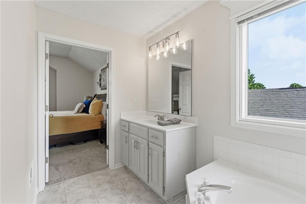 15730 S Kenwood Street — photo 36