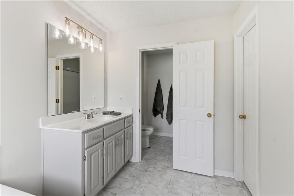 15730 S Kenwood Street — photo 37