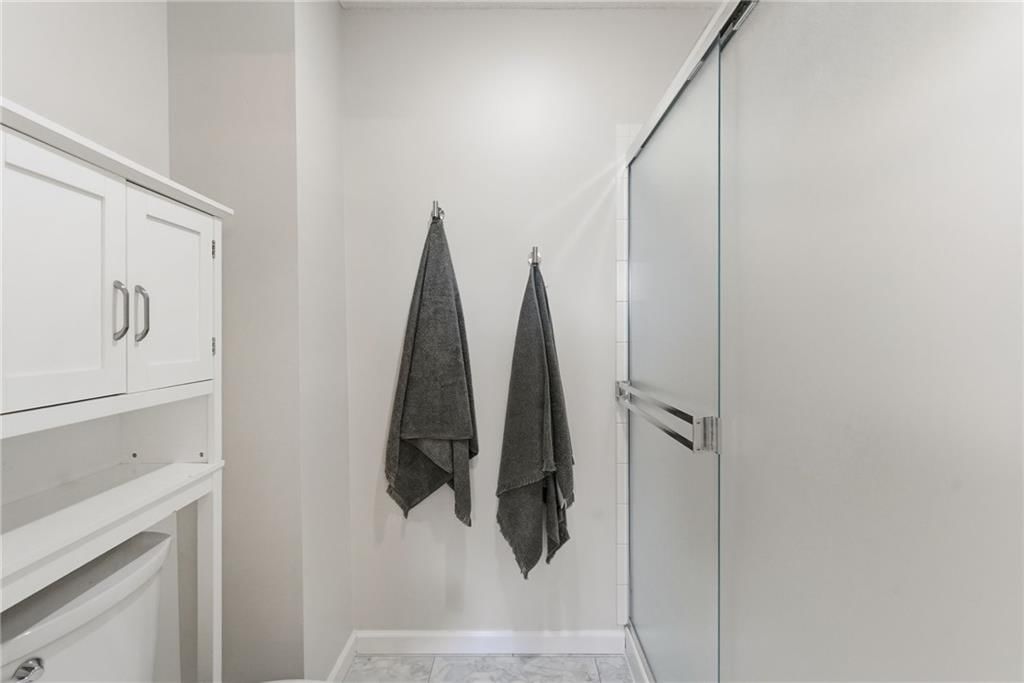 15730 S Kenwood Street — photo 38