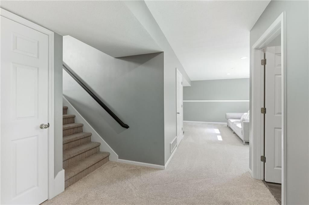 15730 S Kenwood Street — photo 40
