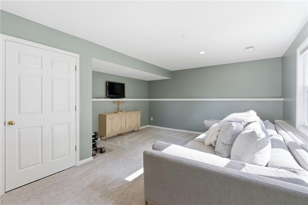 15730 S Kenwood Street — photo 43