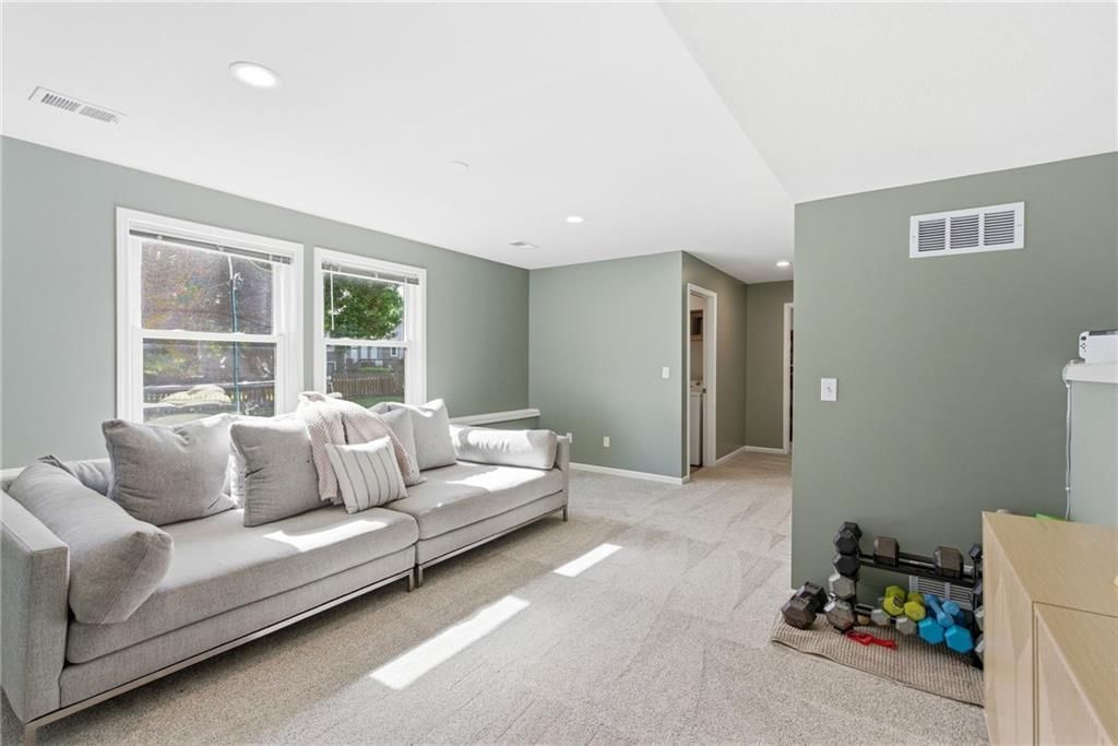 15730 S Kenwood Street — photo 45
