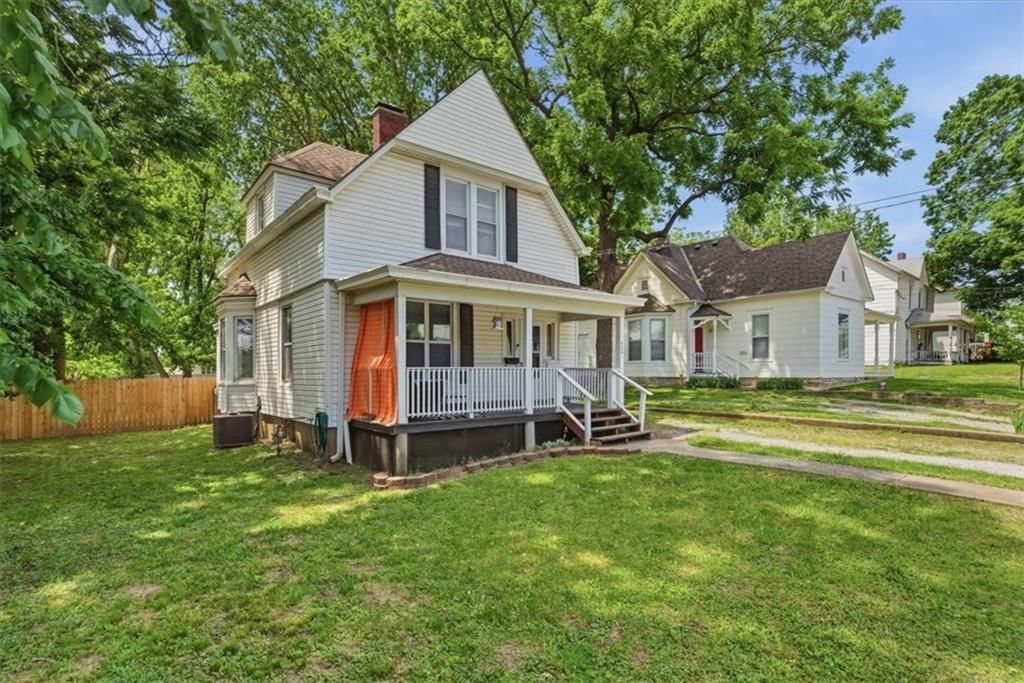 404 S Osage Street — photo 2