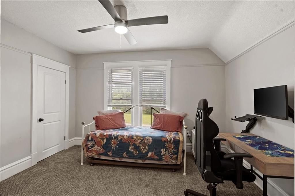 404 S Osage Street — photo 16