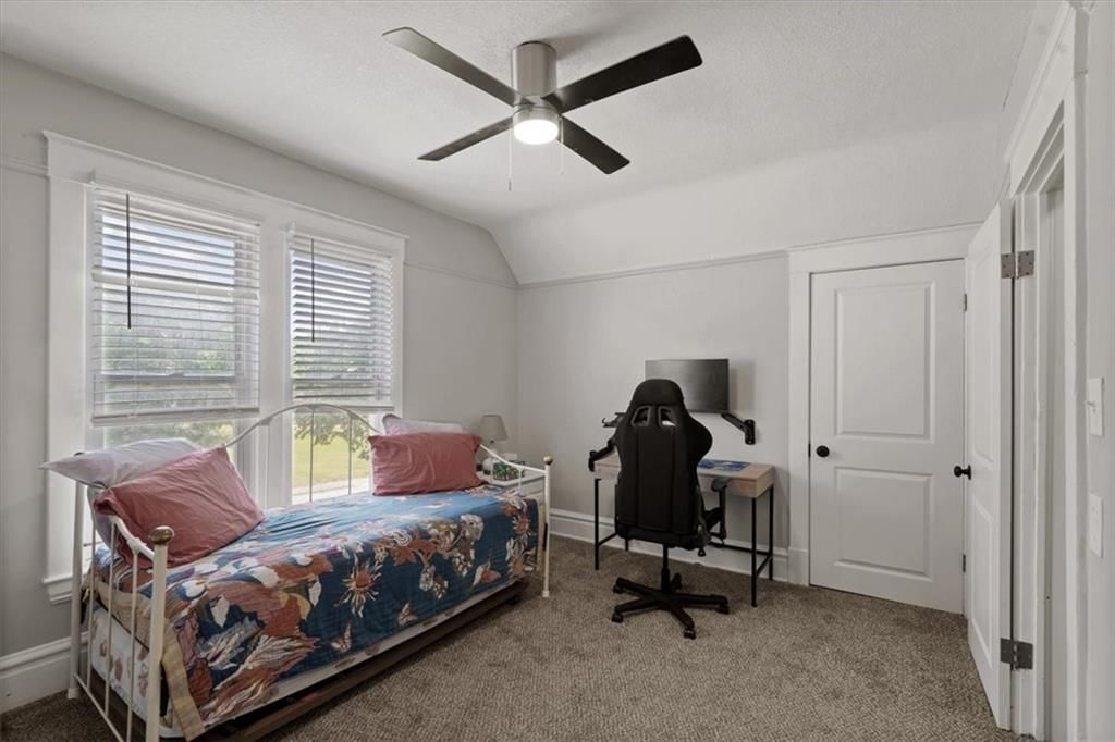 404 S Osage Street — photo 18