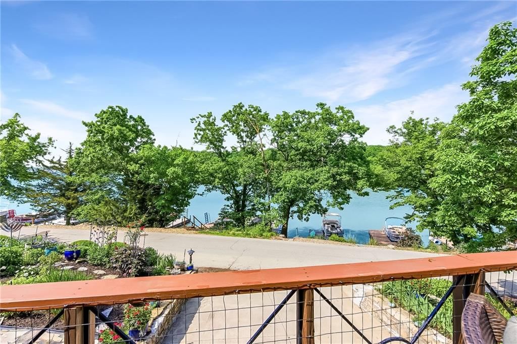 139 S Lakeshore Drive — photo 4
