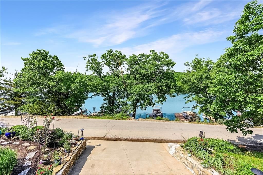 139 S Lakeshore Drive — photo 5