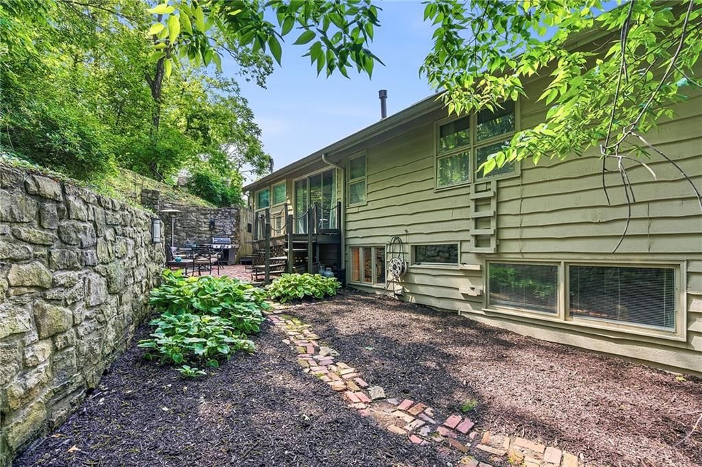 139 S Lakeshore Drive — photo 16