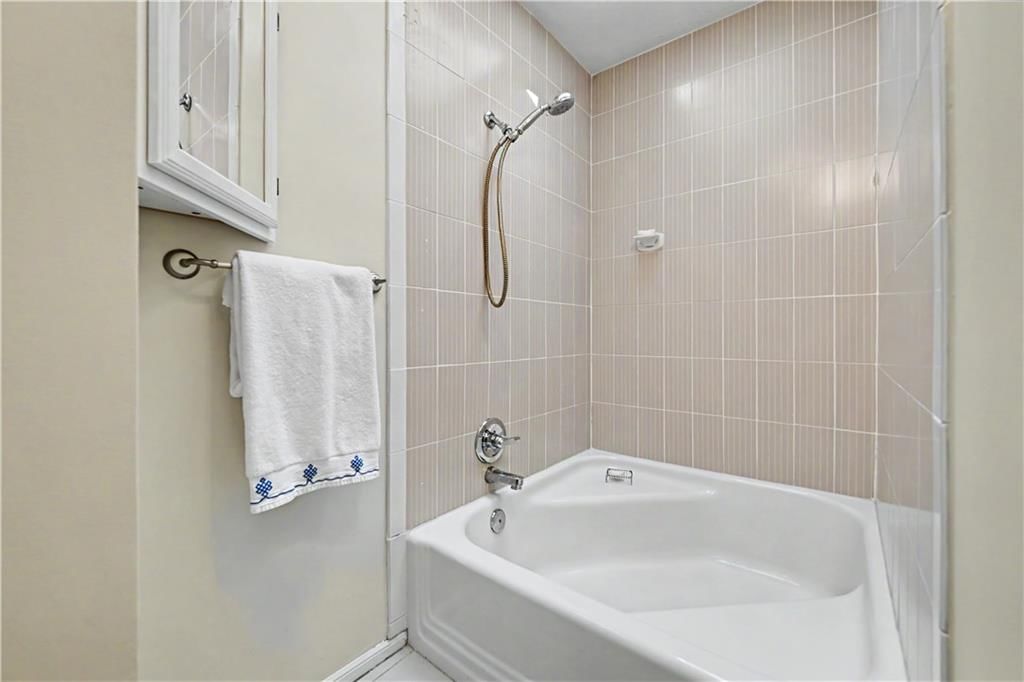 139 S Lakeshore Drive — photo 55