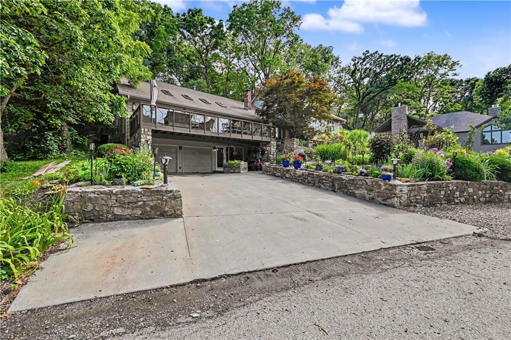 139 S Lakeshore Drive — photo 67