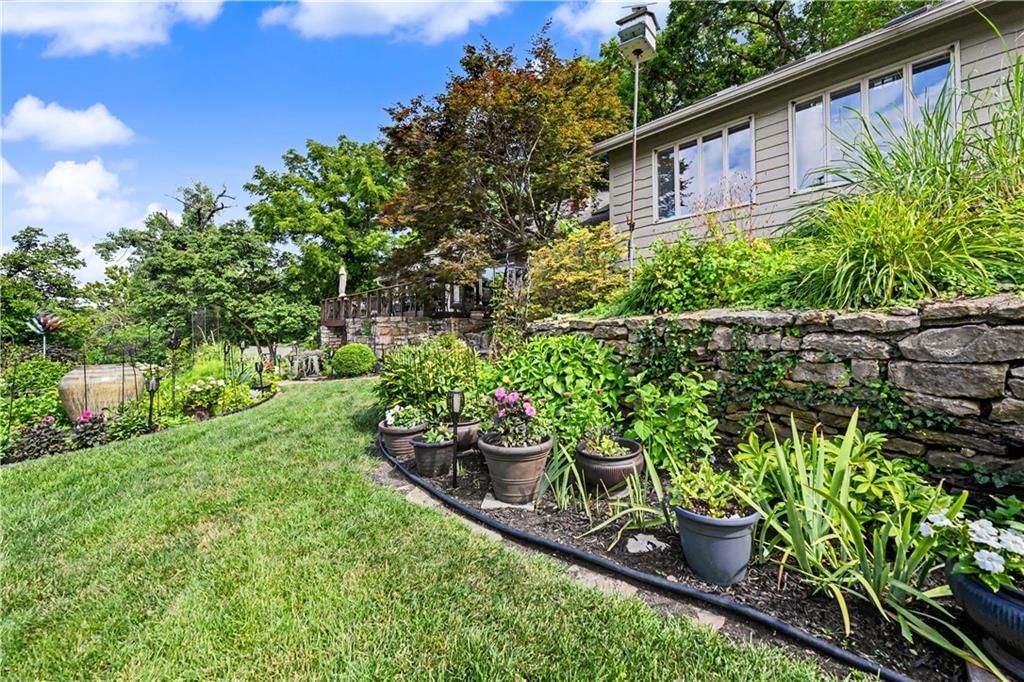 139 S Lakeshore Drive — photo 69