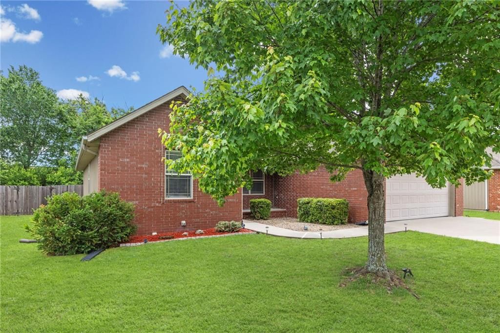 21811 LOMBARDO Lane — photo 3