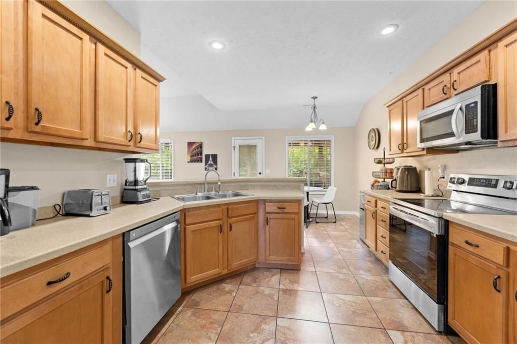 21811 LOMBARDO Lane — photo 6