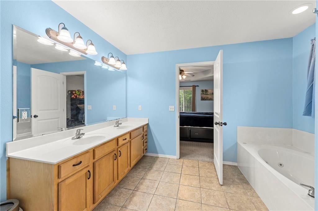 21811 LOMBARDO Lane — photo 29