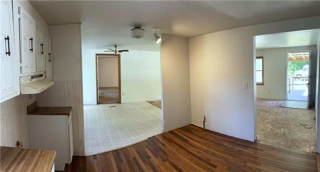 624 N McComb Street — photo 13
