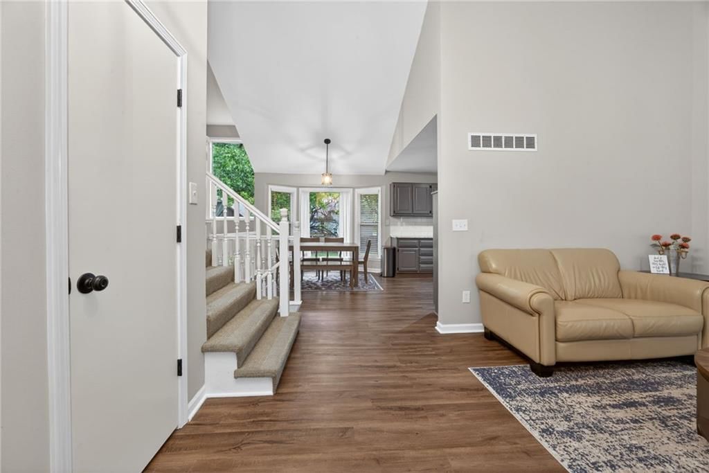 1014 N Church Street — photo 3