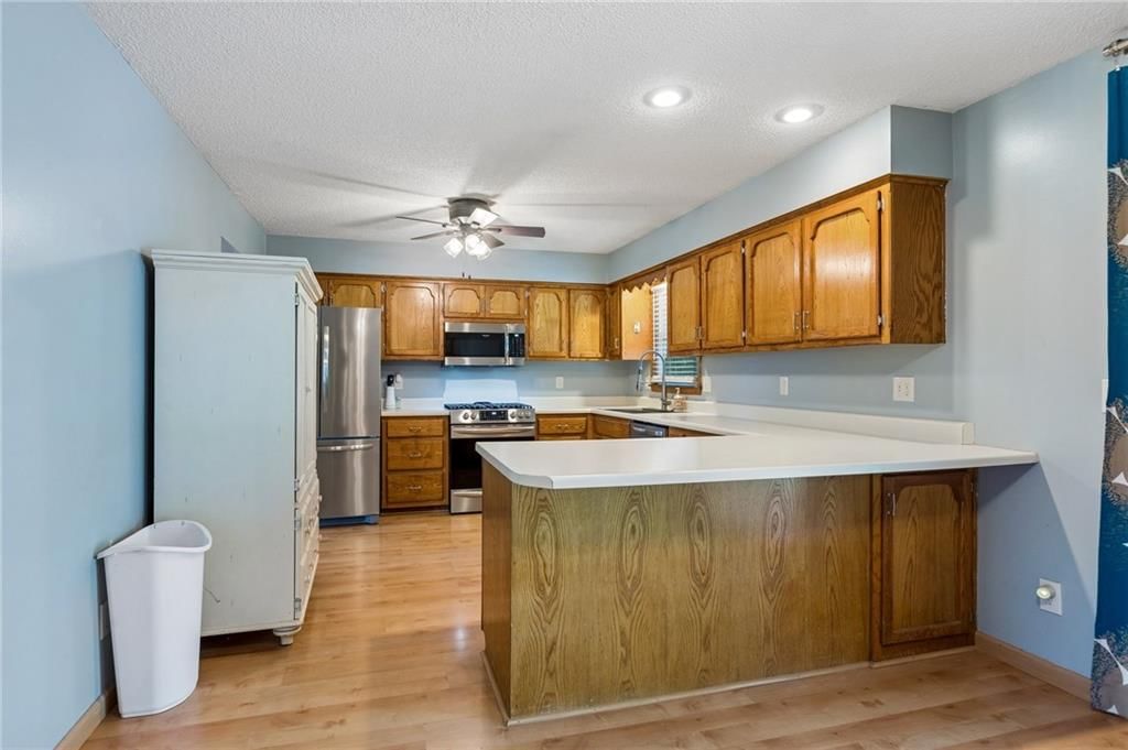 807 E Summit Street — photo 6