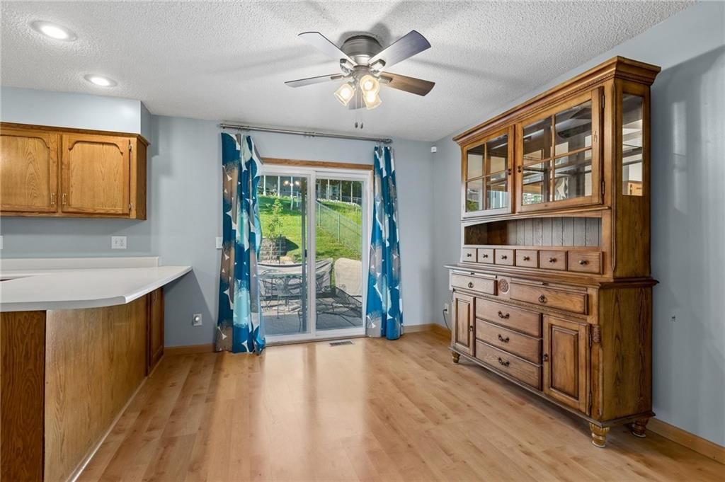 807 E Summit Street — photo 10