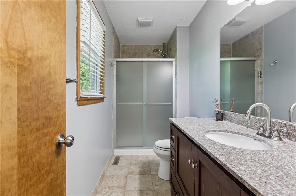 807 E Summit Street — photo 14
