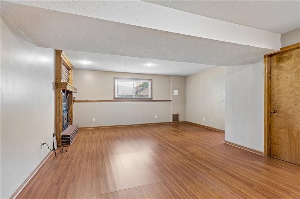 807 E Summit Street — photo 19