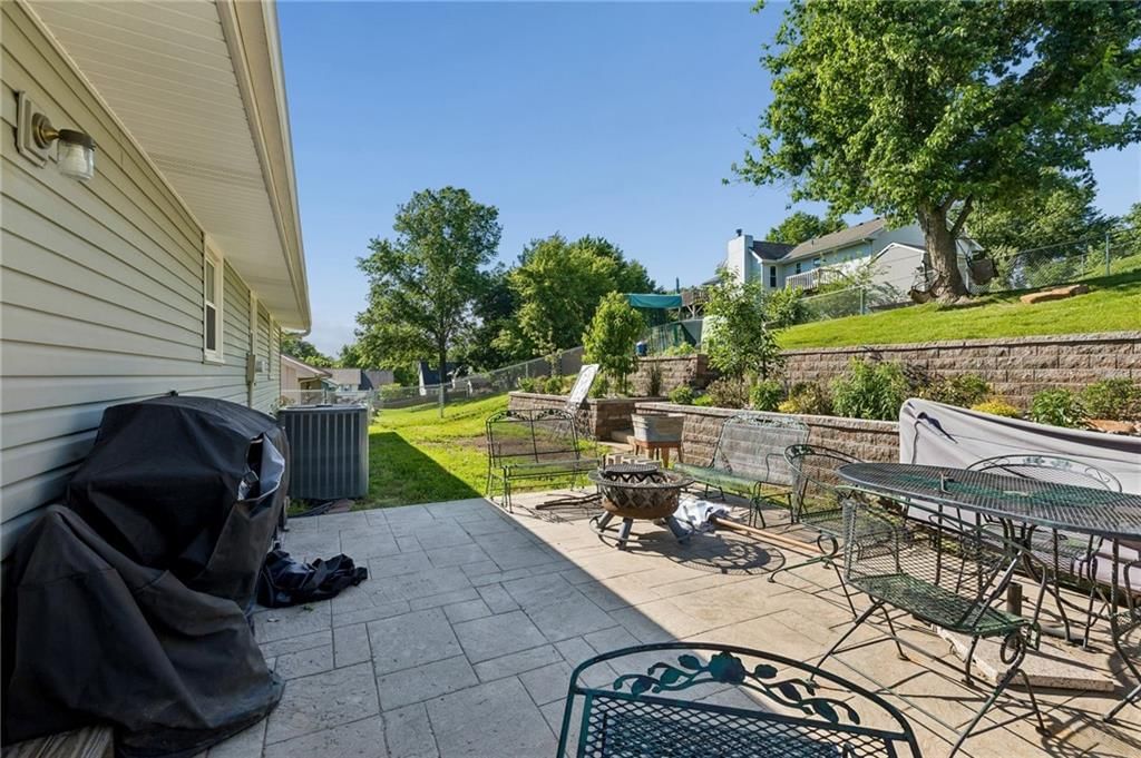 807 E Summit Street — photo 24