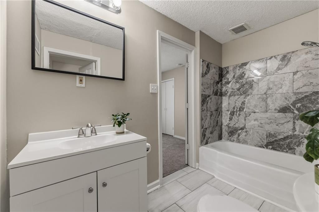 3225 N 74th Street — photo 35