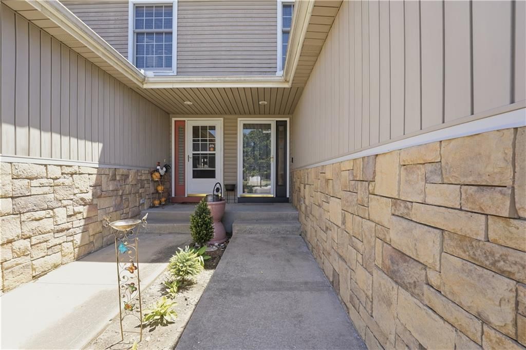 13021 Everett Court — photo 2