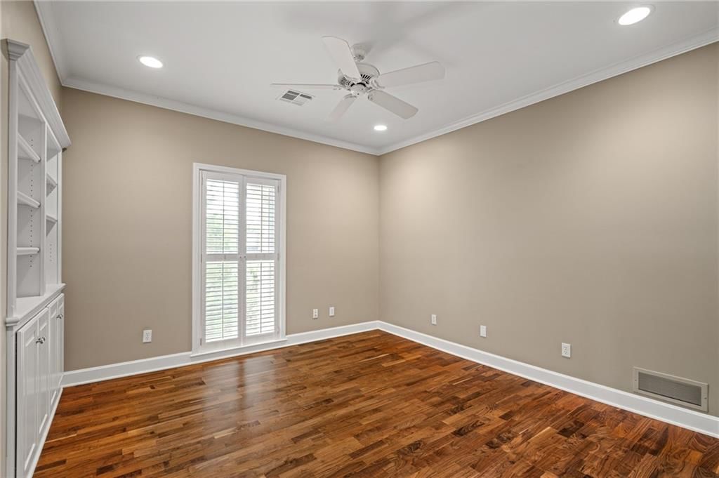 7221 Mission Road — photo 39
